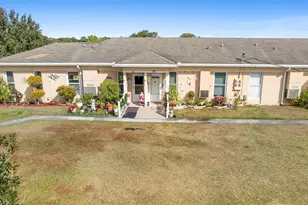 601 Club Cir, Lakeshore, FL 33854 - Photo 2