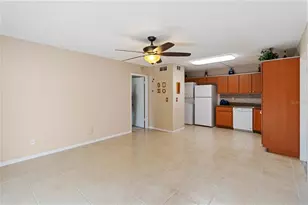 8205 Sun Spring Cir, Orlando, FL 32825 - Photo 6