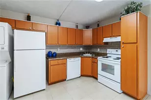 8205 Sun Spring Cir, Orlando, FL 32825 - Photo 10