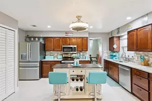 2919 Tide Ct, Deltona, FL 32738 - Photo 8