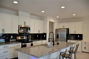 6877 Wilson Hammock Ave, Groveland, FL 34736 - Photo 6