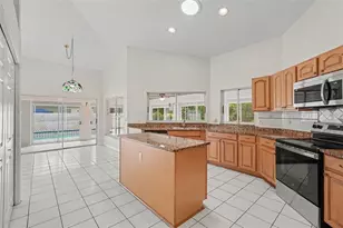 4814 Tannery Ave, Tampa, FL 33624 - Photo 8