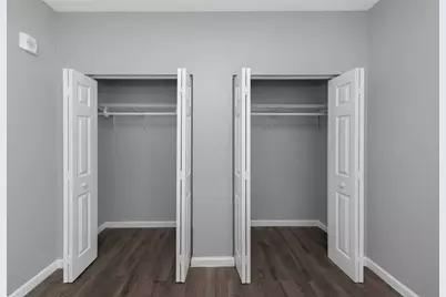 701 Mirror Lake Dr N Drive N #118, Saint Petersburg, FL 33701 - Photo 10