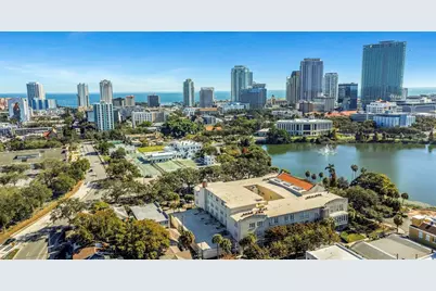 701 Mirror Lake Dr N Drive N #118, Saint Petersburg, FL 33701 - Photo 2