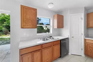 2820 Kimberly Dr, Deltona, FL 32738 - Photo 10