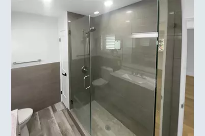 8001 13th Avenue S, Saint Petersburg, FL 33701 - Photo 28