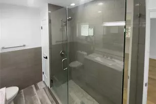 8001 13th Ave S, Saint Petersburg, FL 33701 - Photo 28