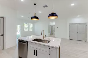 127 Hibiscus Ln, Deltona, FL 32738 - Photo 12