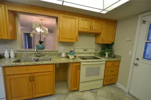 5057 Bermuda Cir, Orlando, FL 32808 - Photo 6