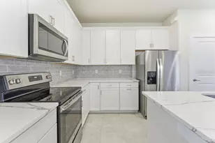 14037 Kauai Dr, Orlando, FL 32827 - Photo 12