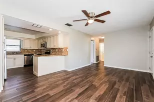 418 Duchess Dr, Lakeland, FL 33803 - Photo 4