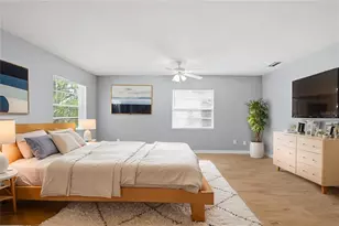 2523 Lake Ellen Ln, Tampa, FL 33618 - Photo 8