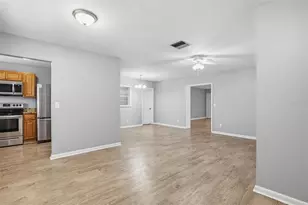 2523 Lake Ellen Cir Circle, Tampa, FL 33618 - Photo 6