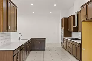 3918 Gaviota Dr, Sun City Center, FL 33573 - Photo 6