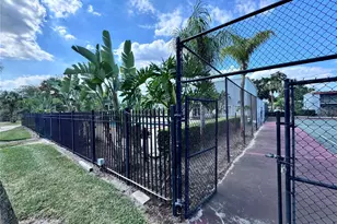 2856 Somerset Park Dr, Tampa, FL 33613 - Photo 44