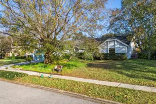 3051 Riviera Bay Ct, Oviedo, FL 32765 - Photo 2