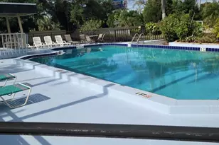 8950 Park Blvd, Seminole, FL 33777 - Photo 12