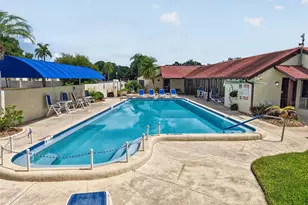 1100 E Bay Dr, Largo, FL 33770 - Photo 18