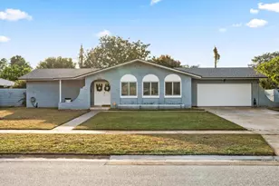 5548 Kingswood Dr, Orlando, FL 32810 - Photo 1