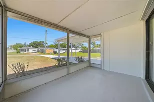 301 58th St N, Saint Petersburg, FL 33710 - Photo 20
