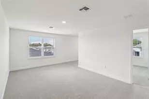 807 Sunshower Dr, Lady Lake, FL 32159 - Photo 20