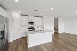 807 Sunshower Dr, Lady Lake, FL 32159 - Photo 14