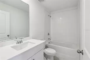 807 Sunshower Dr, Lady Lake, FL 32159 - Photo 24