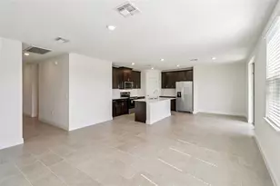 891 Sunshower Dr, Lady Lake, FL 32159 - Photo 8