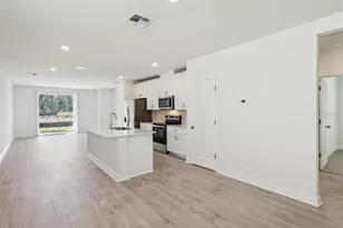 803 Sunshower Dr, Lady Lake, FL 32159 - Photo 6