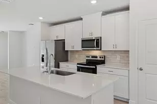 803 Sunshower Dr, Lady Lake, FL 32159 - Photo 2