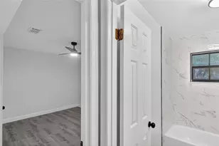 303 E Fountain St, Fruitland Park, FL 34731 - Photo 20