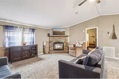 4 Cayman Circle, Umatilla, FL 32784 - Photo 4