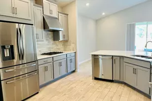 2126 Ridge Pointe Ln, Clermont, FL 34715 - Photo 8