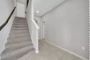 529 Piazza Point, Oviedo, FL 32765 - Photo 4