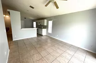 407 Brayton Ln, Davenport, FL 33897 - Photo 2