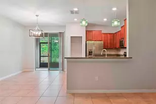 9754 Pembrooke Pines Dr, Sun City Center, FL 33573 - Photo 14