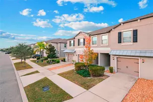 9754 Pembrooke Pines Dr, Sun City Center, FL 33573 - Photo 2