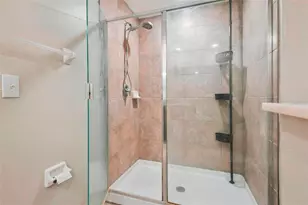 9754 Pembrooke Pines Dr, Sun City Center, FL 33573 - Photo 24