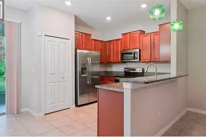 9754 Pembrooke Pines Drive, Sun City Center, FL 33573 - Photo 10