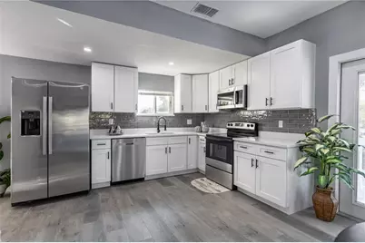 1102 E Voorhis Avenue, Deland, FL 32724 - Photo 6