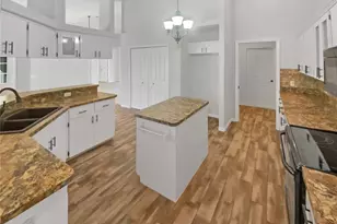 3227 W Lantana Dr, Beverly Hills, FL 34465 - Photo 2