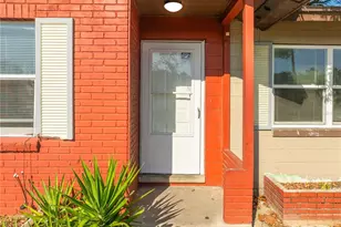 21 E Celeste St, Apopka, FL 32703 - Photo 2