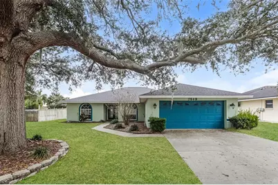 7519 Floral Circle E, Lakeland, FL 33810 - Photo 1