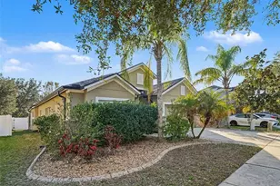 11409 Flora Springs Dr, Riverview, FL 33579 - Photo 4