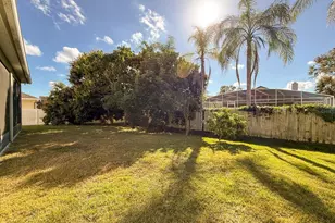 4396 Conroy Club Dr, Orlando, FL 32835 - Photo 38