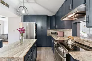 9825 Lake Georgia Dr, Orlando, FL 32817 - Photo 12