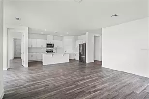 8599 Bridgeport Bay Cir, Mount Dora, FL 32757 - Photo 4