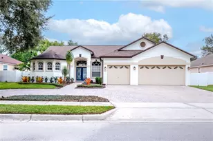1131 N Pine Ave, Oviedo, FL 32765 - Photo 1