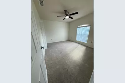 318 Highland Meadows Drive, Davenport, FL 33837 - Photo 4