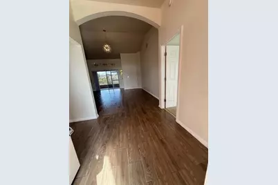 318 Highland Meadows Drive, Davenport, FL 33837 - Photo 2